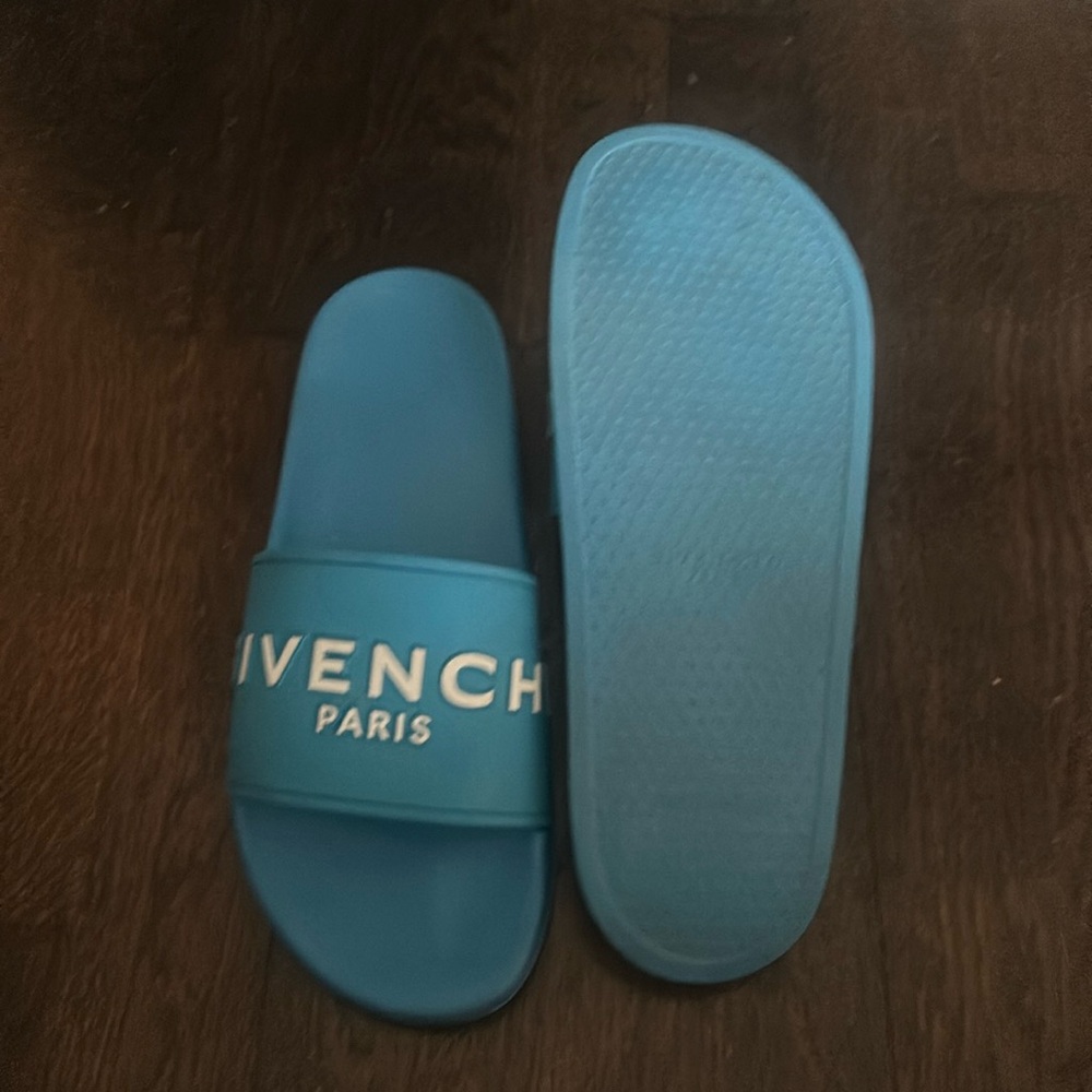 Givenchy Paris